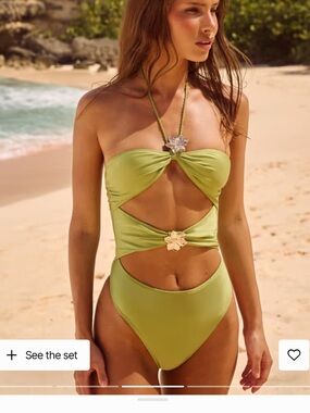 Undiz One-Piece Swimsuit with Floral Accent